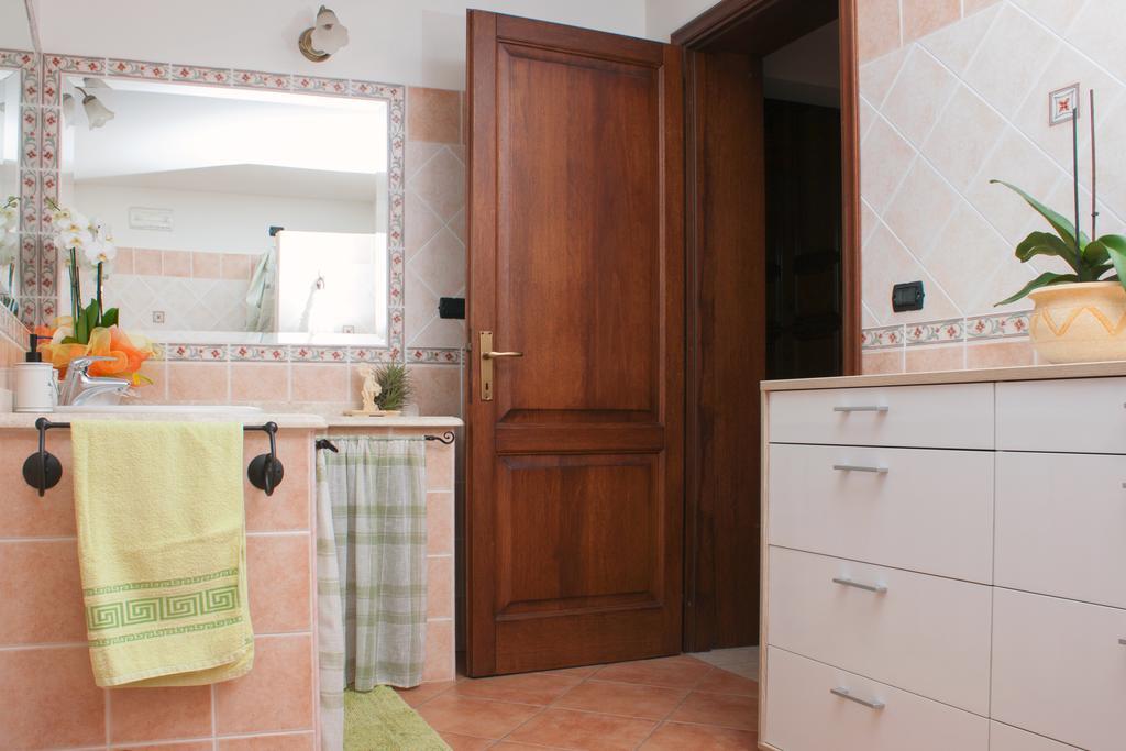 Bed and Breakfast Il Vecchioliveto Di Ornella Marrùbiu Zimmer foto