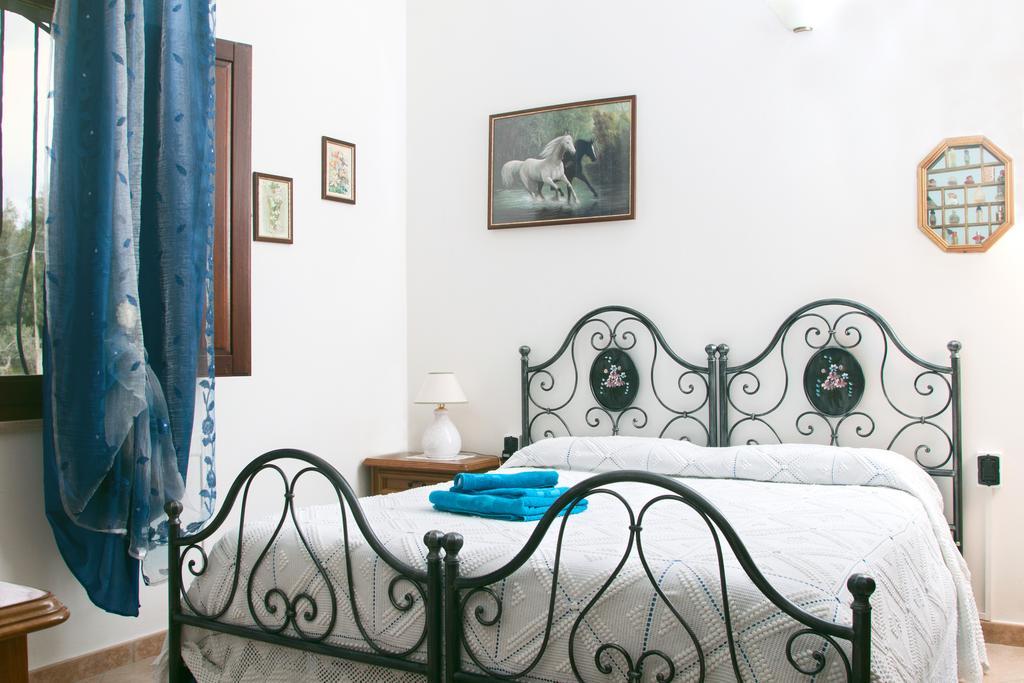 Bed and Breakfast Il Vecchioliveto Di Ornella Marrùbiu Zimmer foto